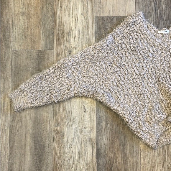 Fuzzy Sweater - Picture 4 of 4